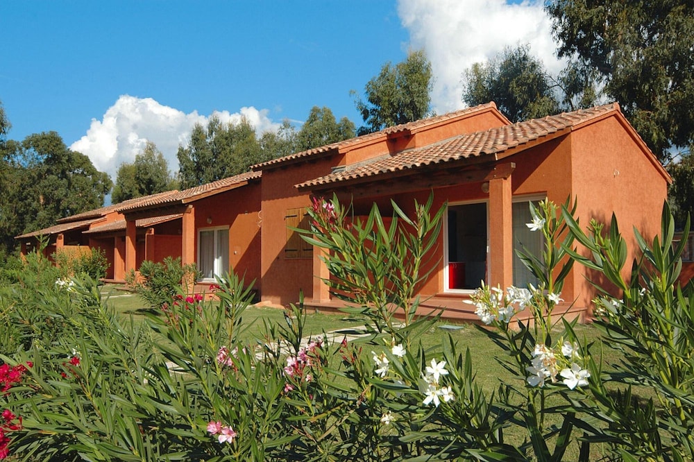 Apartment in Ghisonaccia Near Sandy Beach