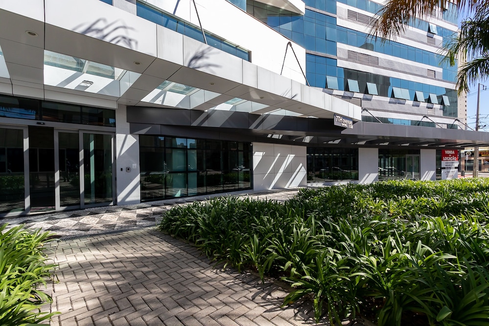 7th Avenue Oxford Residence