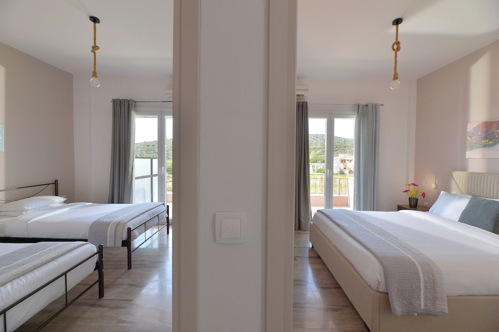 Stork Holiday Apartments - Garden & Sea View
