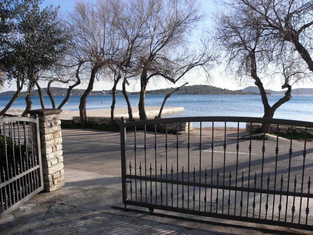 Zdenka - 10 m From the Beach - A2 view 4