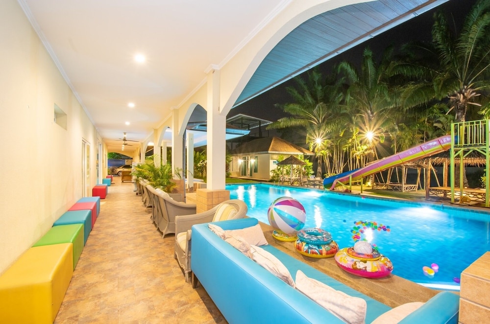 Pool Villa for Families and Party