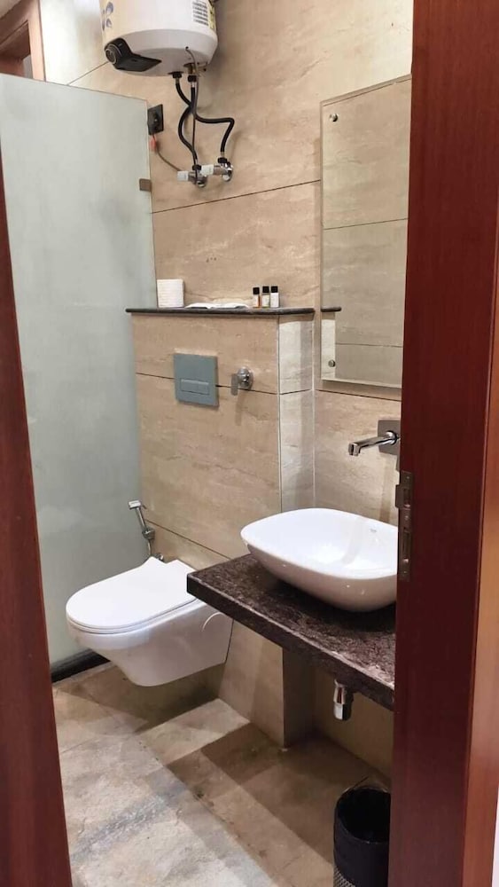 Hotel Grace Suites