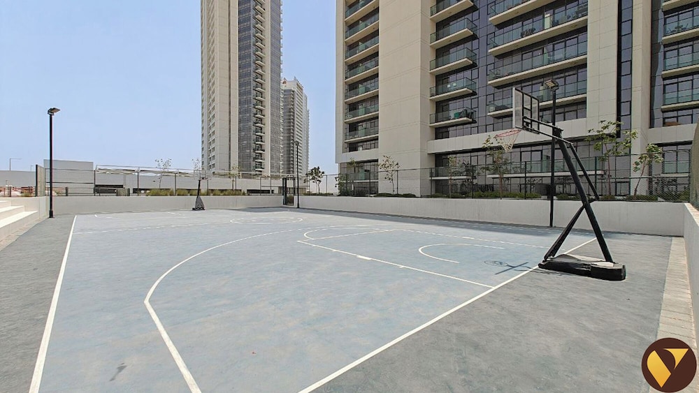 Gulf Gate Near Golf Club Parks & Pool