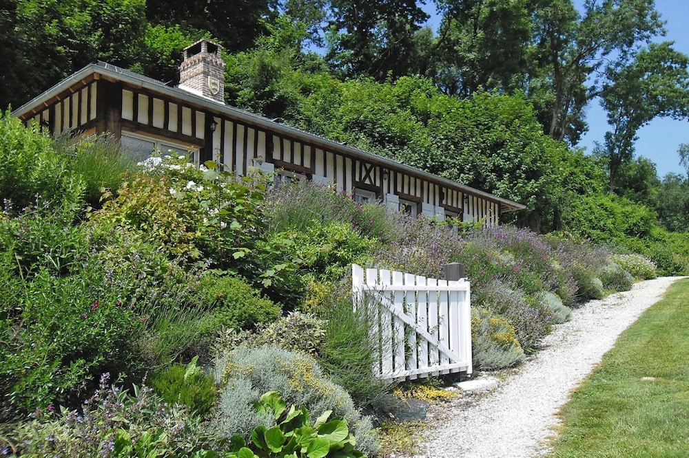 Charming House in Normandy Near White Coast