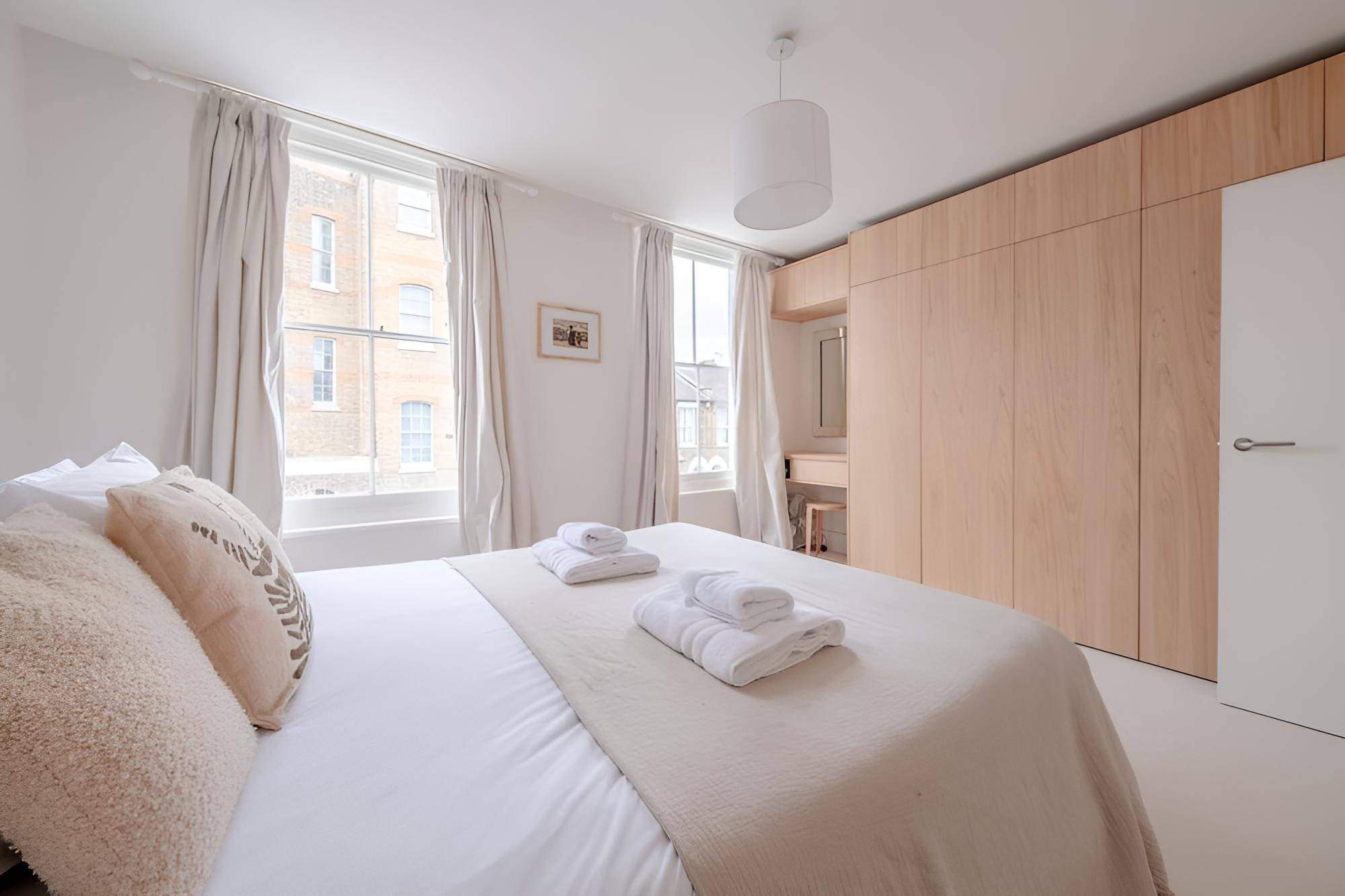 Beautiful Minimalistic 2BD House - Victoria Park
