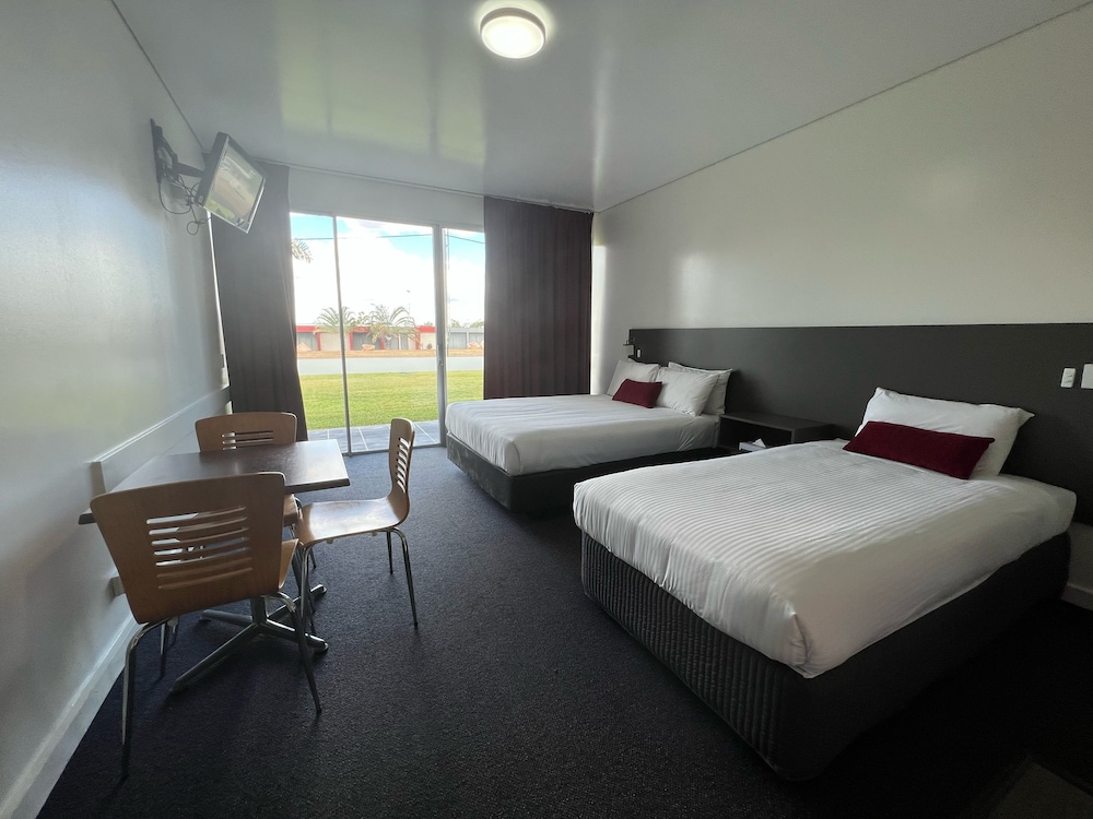 Country Roads Motor Inn Dysart