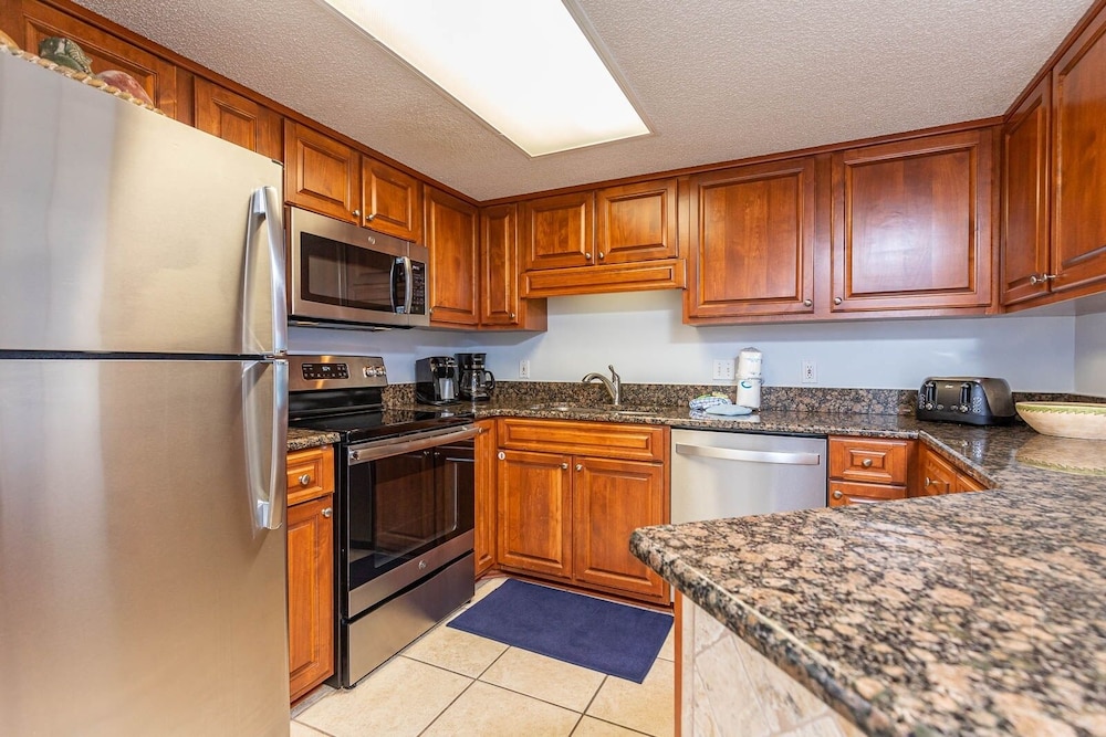 Phoenix Vi 6610 2 Bedroom Condo