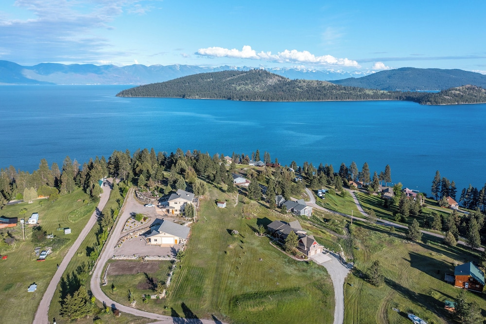 Spectacular Lake-view Retreat w/ Deck, Grill
