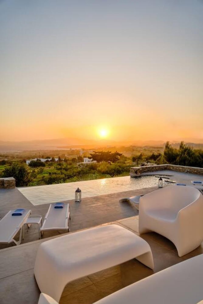 La Vitalite Luxury Villa Mer in Paros view 2
