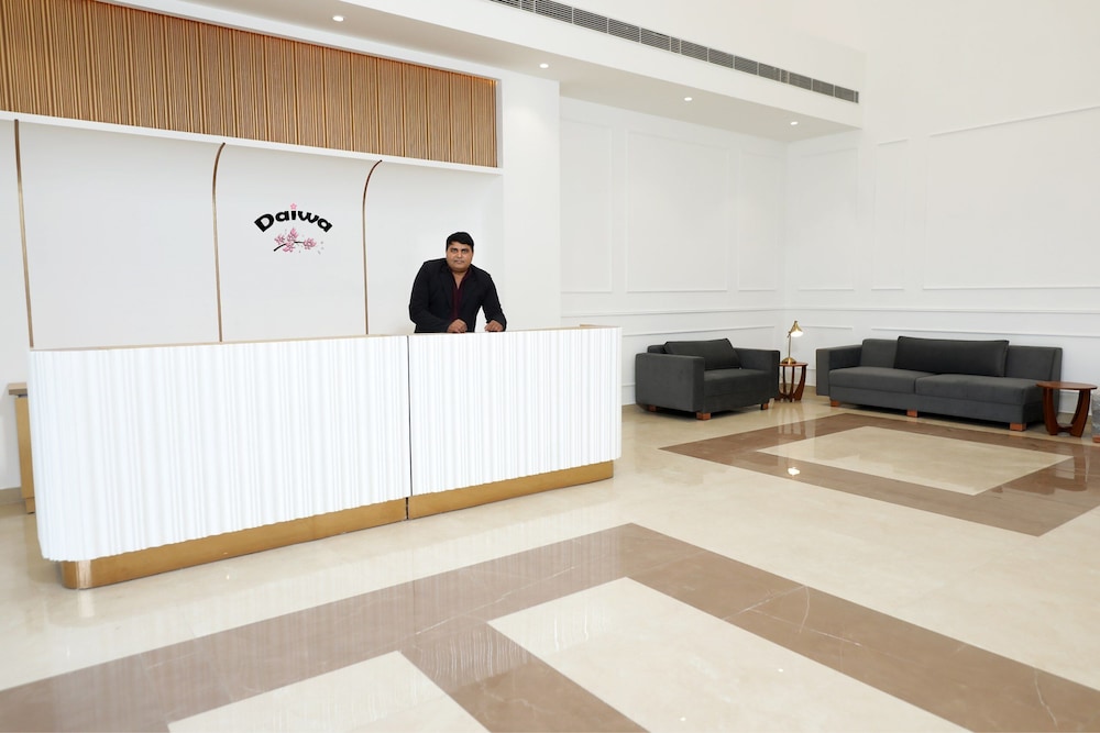 Lobby & Reception
