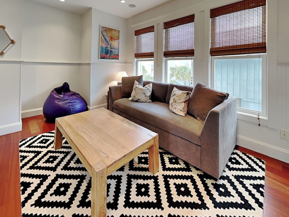 Windansea by Topsail Realty