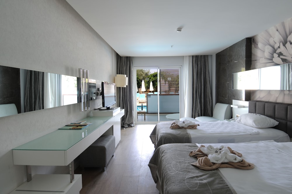 Gold Island Selected Hotel