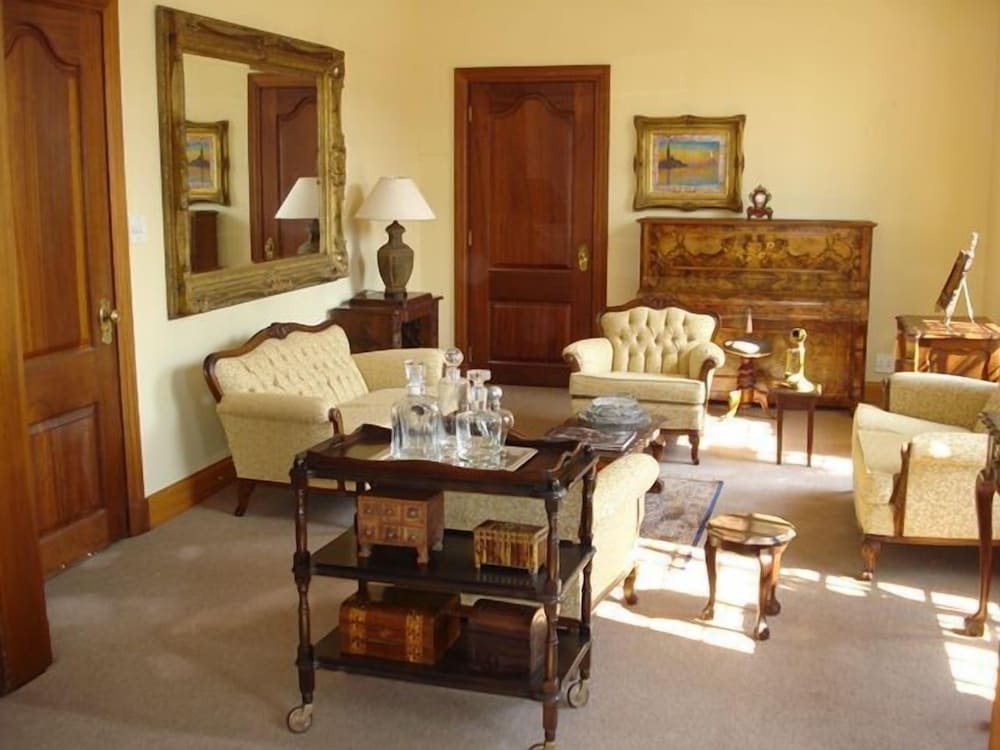 Constantia Guest Lodge view 3