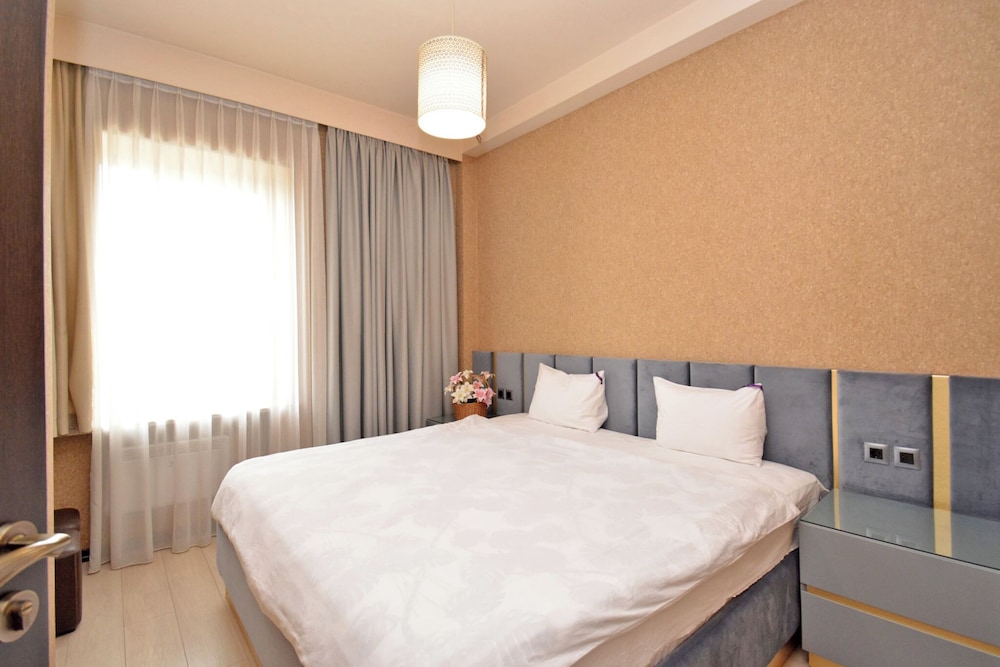 Kajaznuni street apartment on 4 floor