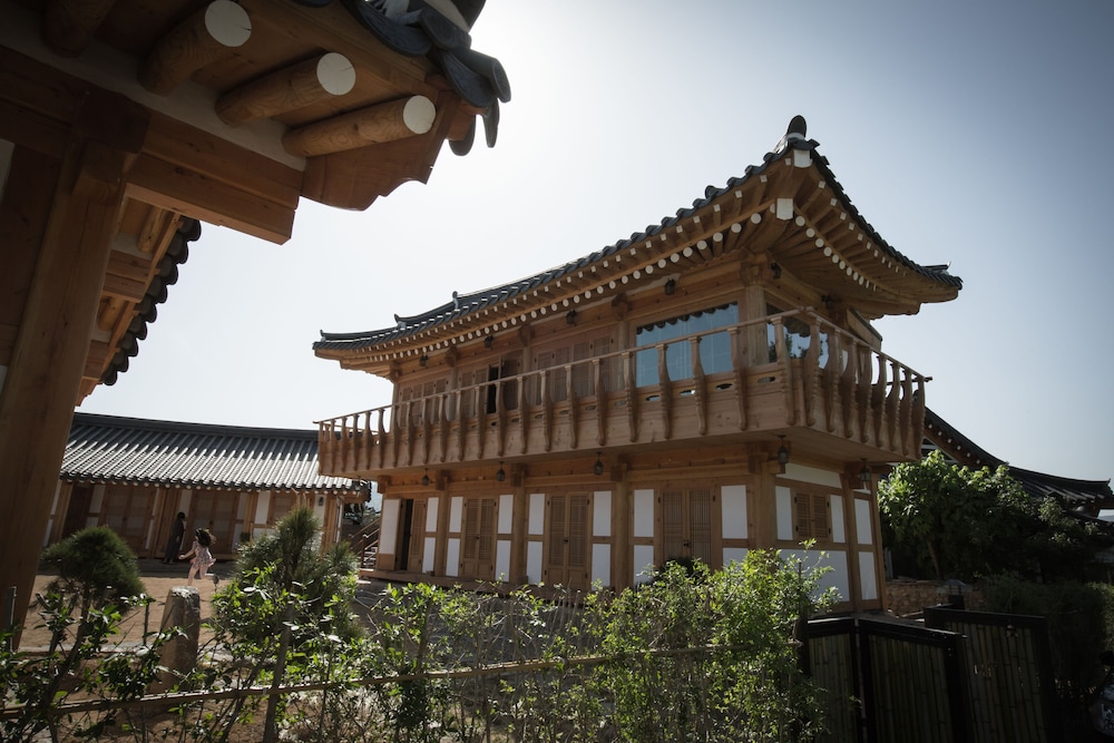 Happy Village Syeobul Guesthouse