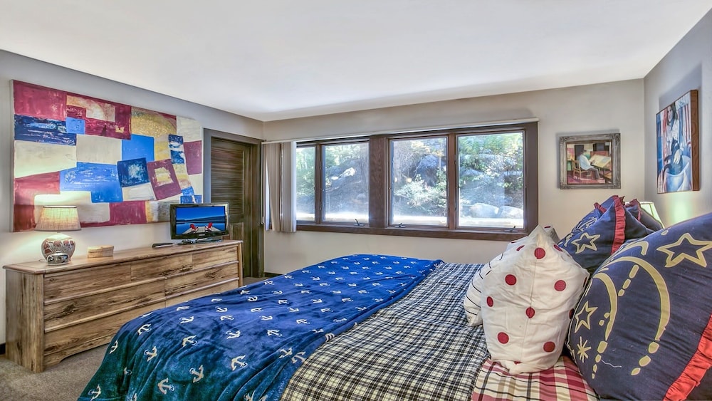 Lake Tahoe Vacations - 227 Squaw Valley Road Condo - Property Image 18
