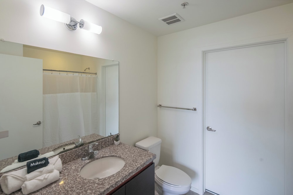 ROVE LIVING/KL - Roosevelt Point