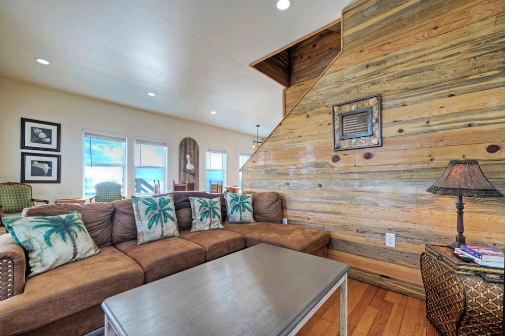 Marlin Madness by Avantstay Waterfront Getaway w Community Pool Boat Dock