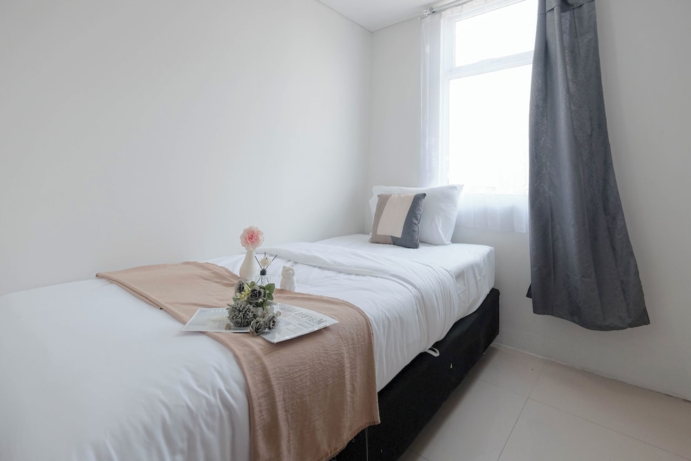 Cozy Living 2Br Apartment At Vittoria Residence