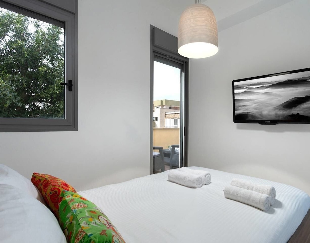 Adorable 2BR near Shenkin by HolyGuest view 2