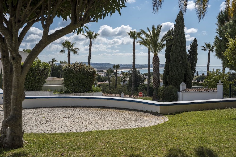 Fish House Flat With Pool view 5