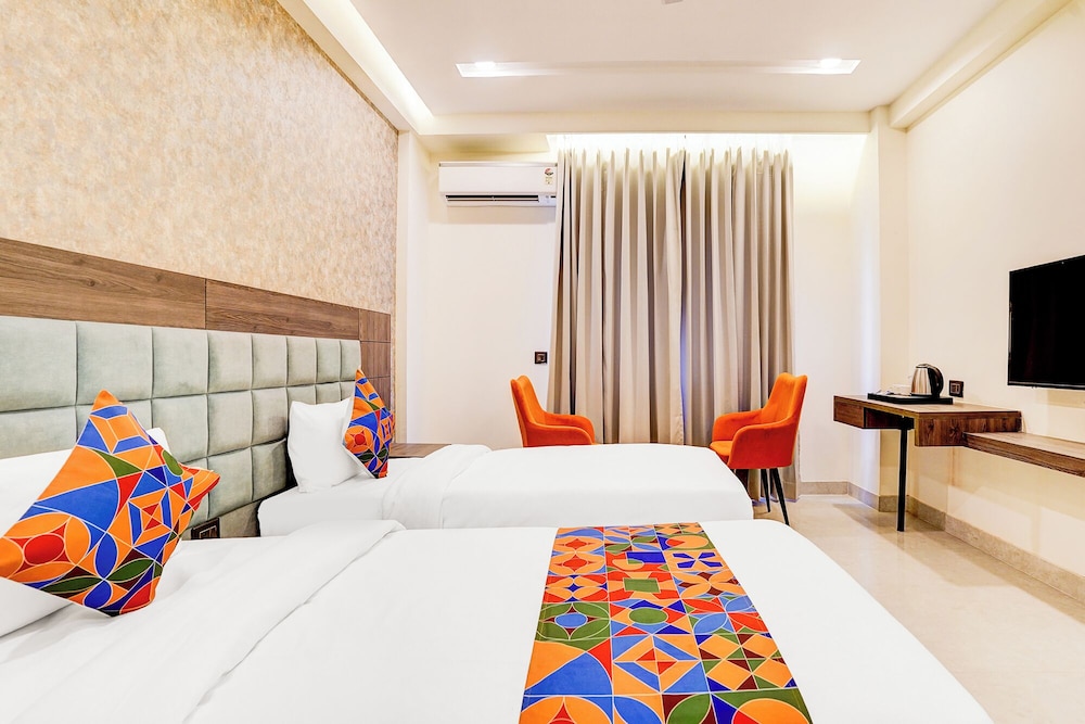 Fabhotel Amrit Luxury Inn
