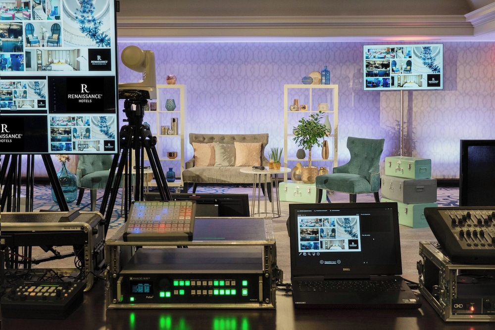 Puteaux Vacations - Renaissance Paris La Defense Hotel - Property Image 14