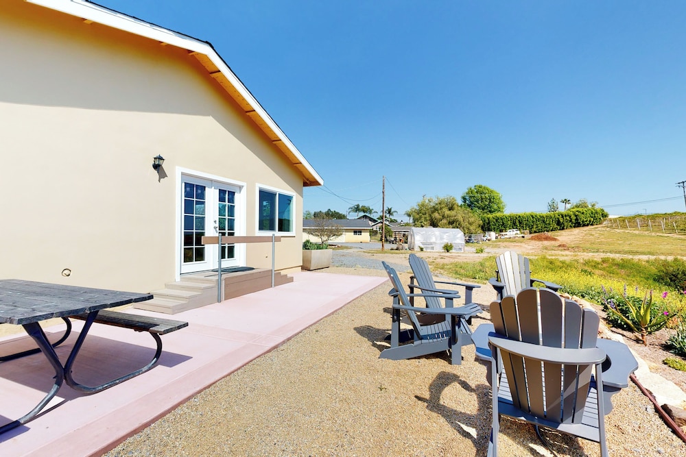 Two Dog-friendly Home, Close to Wine Country