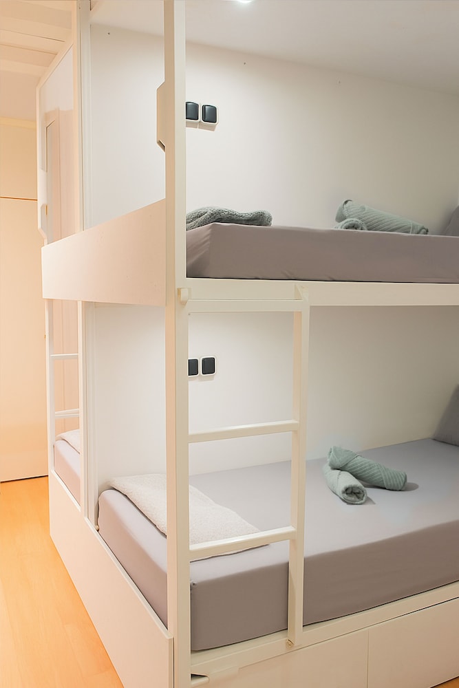 Modular Dreams Hostel