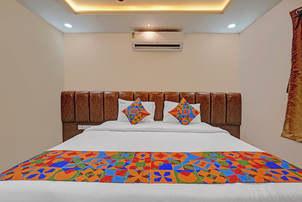 Fabhotel Pranavam Residency