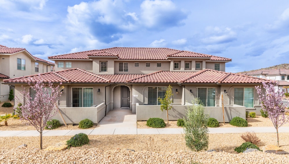 Zi-on The Prize 3 Bedroom Townhouse