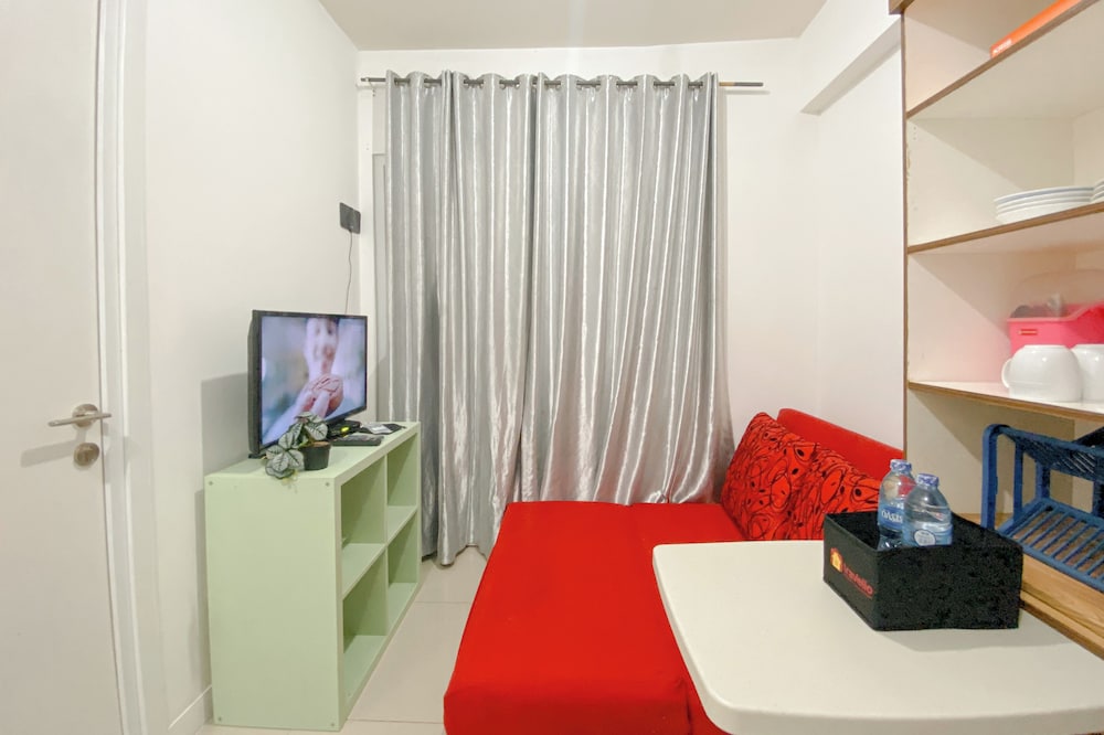 Good Place And Comfortable 2Br At Green Pramuka City Apartment