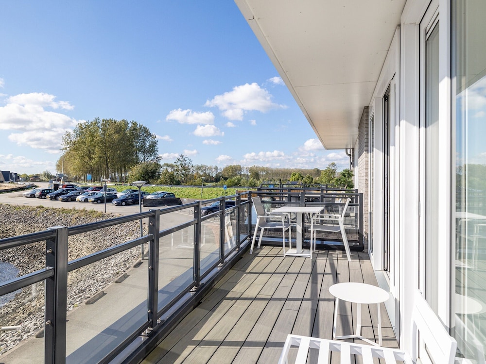 Apartment in Sint-annaland by the Harbor