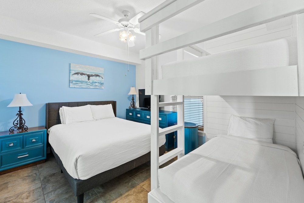 Twin Palms Resort by Panhandle Getaways