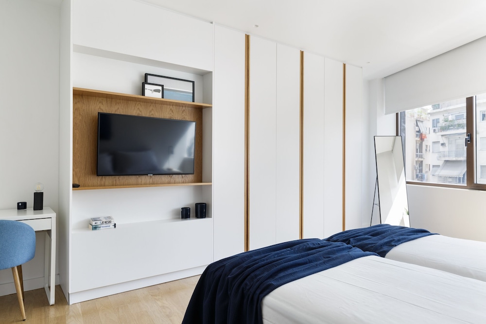 UPSTREET Spacious 2BD Apt Acropolis Museum