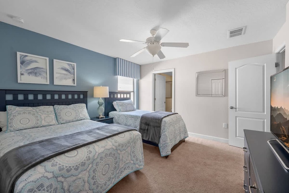 Cozy Comfortable 9BR Retreat in Champions Gate