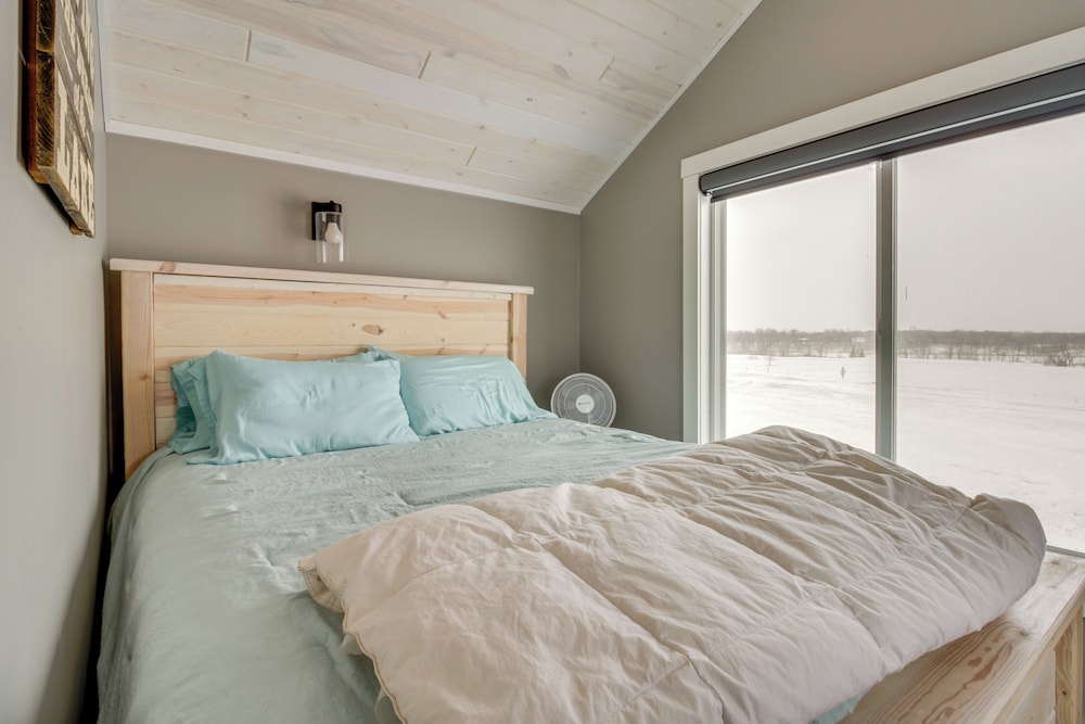 Pet-friendly Cabin w/ Lake Access & Patio in Dent