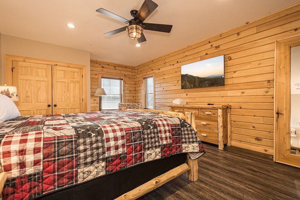 Mountain Crest Lodge - Property Image 34