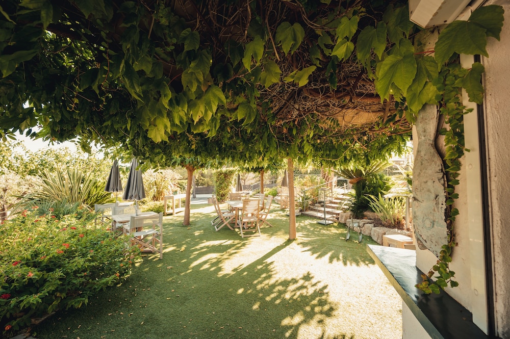 Frejus Vacations - Van der Valk Hotel Le Catalogne - Property Image 8
