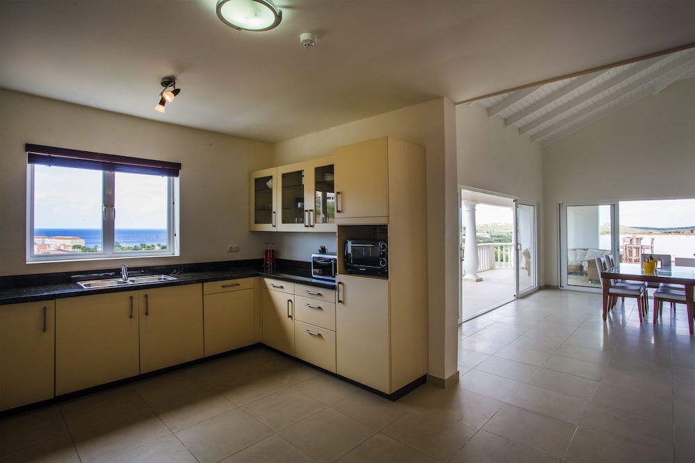 Blue Bay Apartments