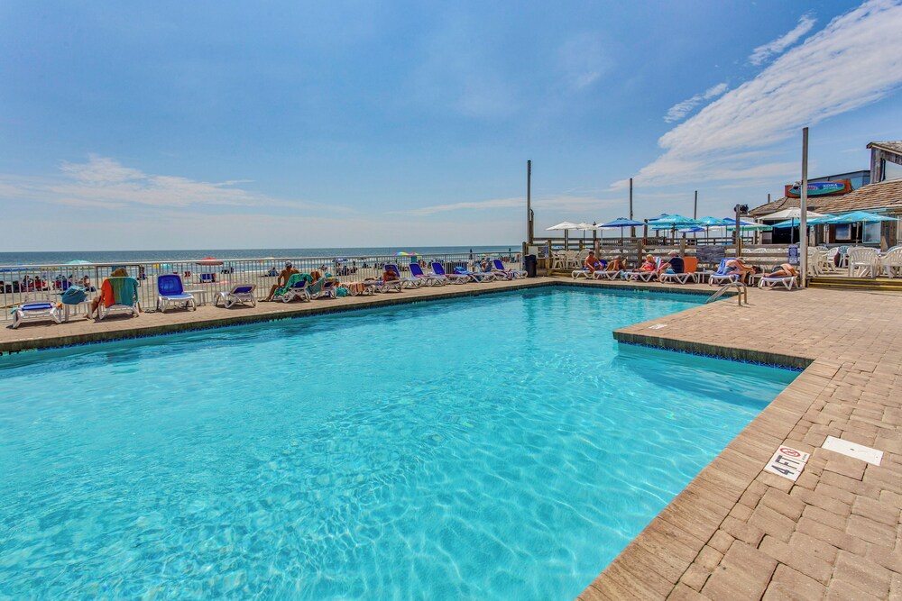 14th-floor Oceanfront Condo in Myrtle Beach!