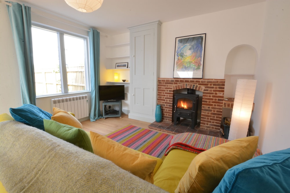 2 Pink Cottages, Aldeburgh