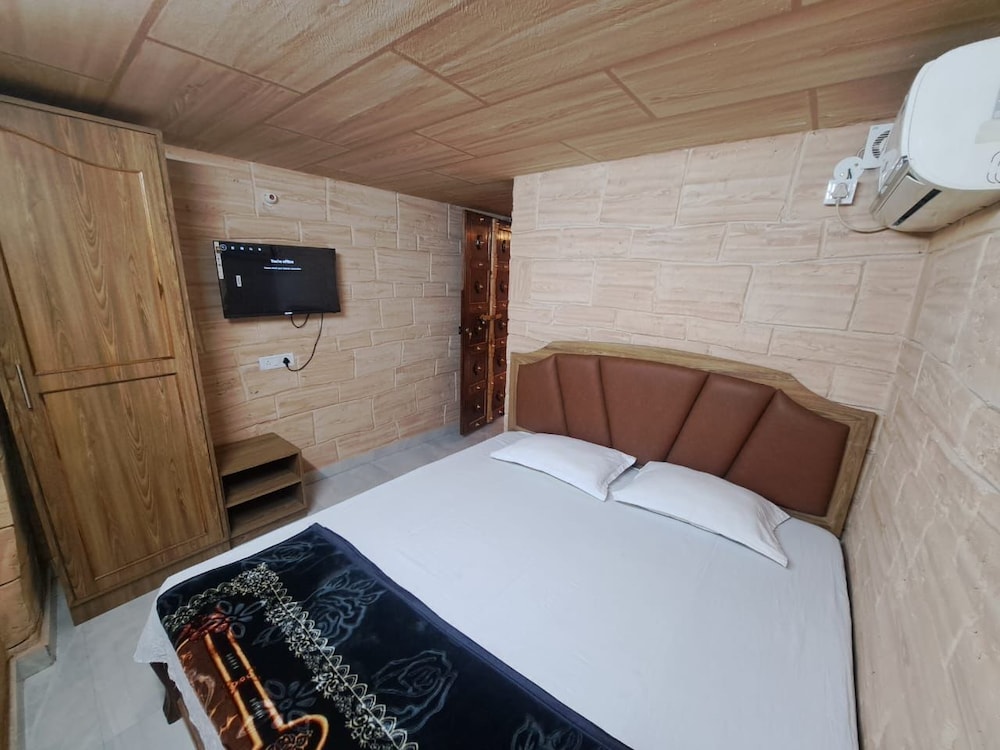 Batra Guest House