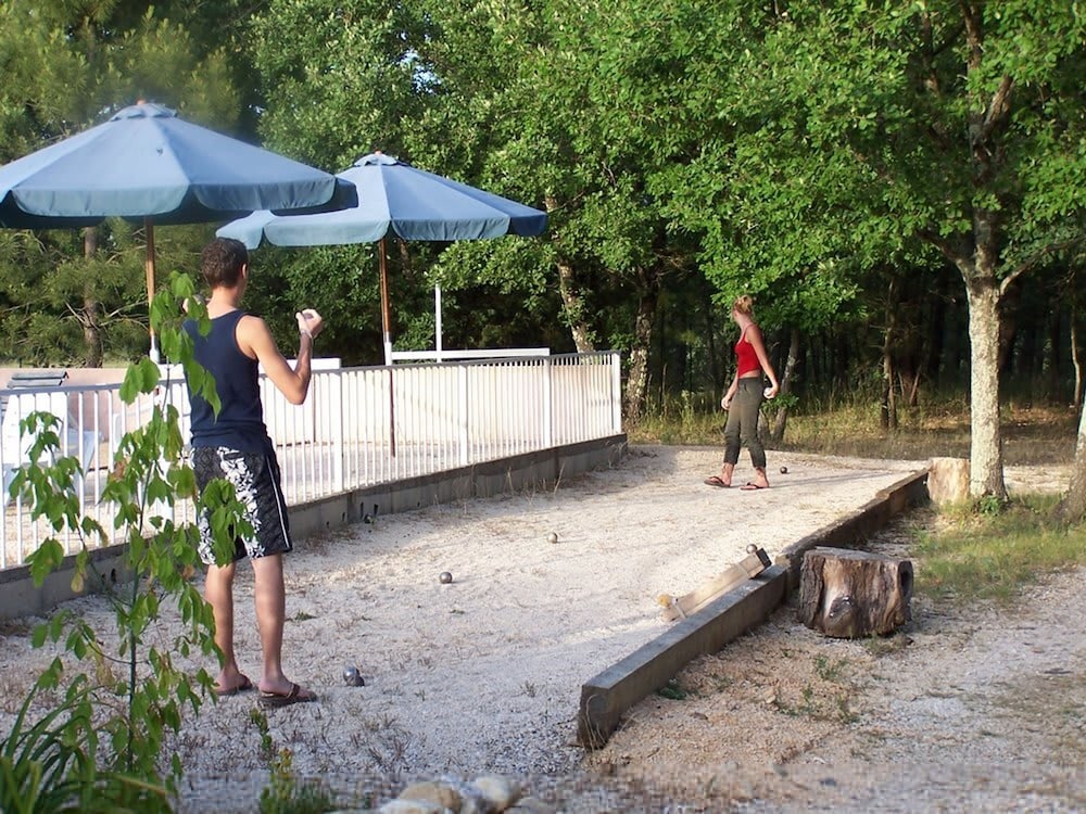 Huswell - Rustic G te With Pool in Southern France