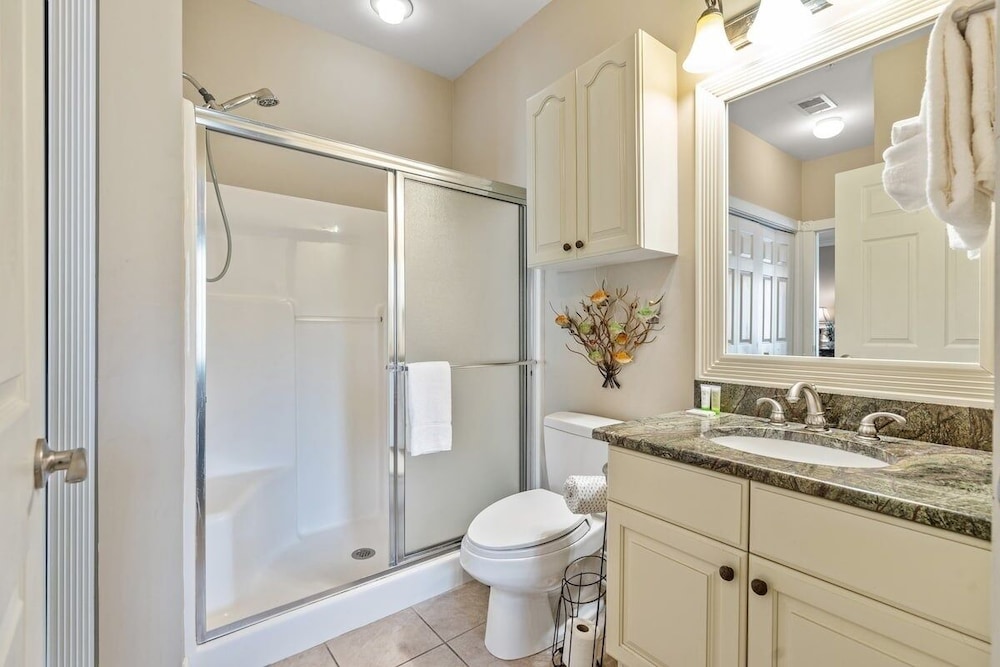 Magnolia Pointe Luster Leaf 4837-301 3 Bedroom Condo