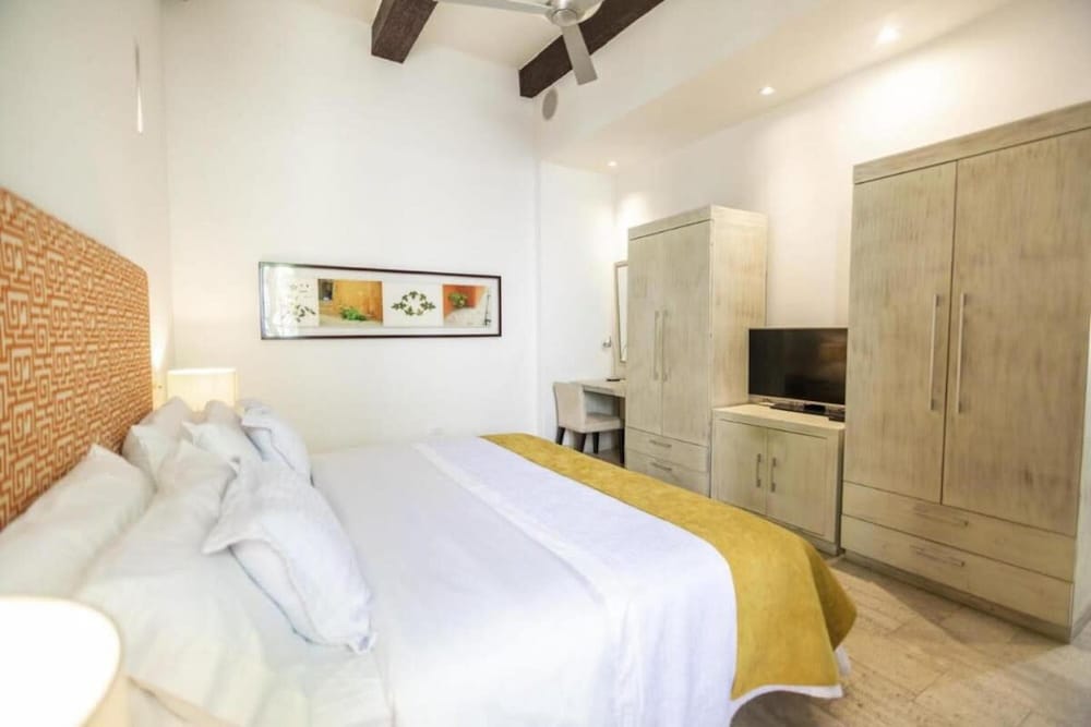 w Magnificent House w AC in Cartagena