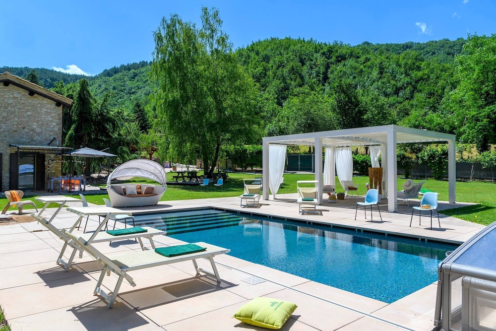 Casalino Galassi 4 2 by Marche Holiday Villas