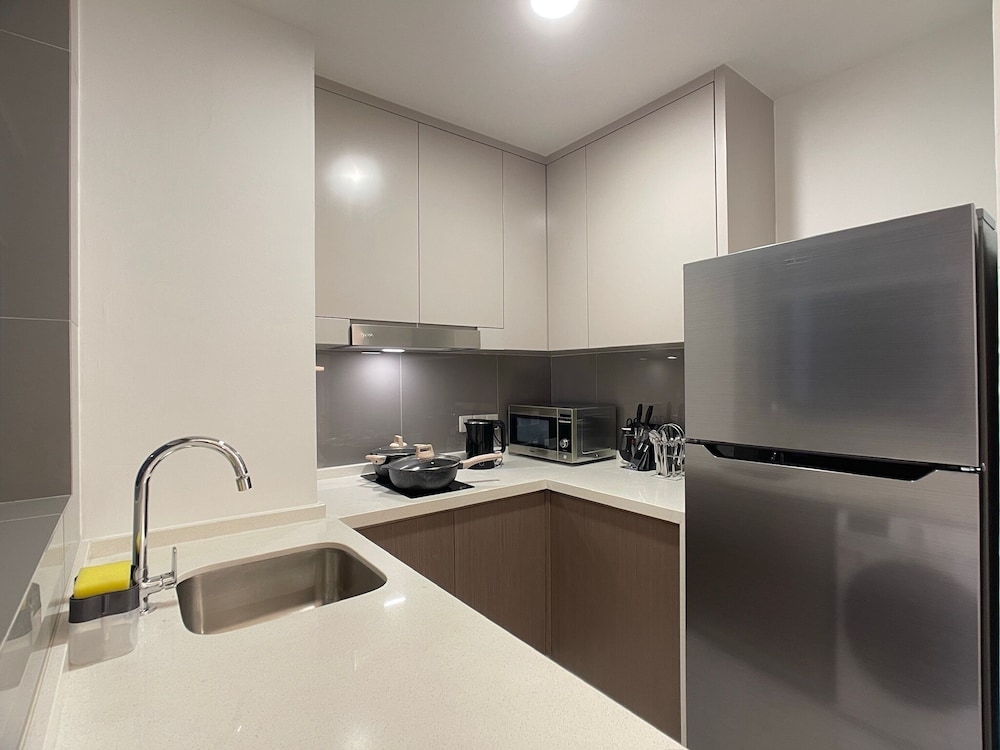 Agile Residence TRX by Isabella