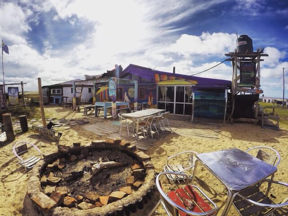 Lobo Hostel Bar