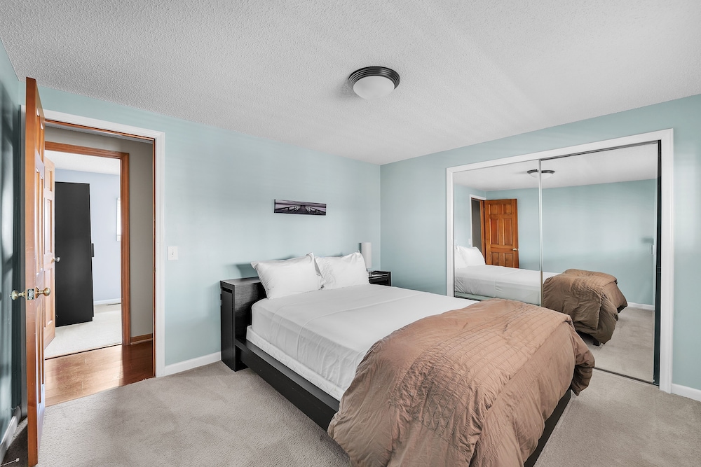 Spacious Hidden Paradise At Lake Norman 4 Bedroom Home